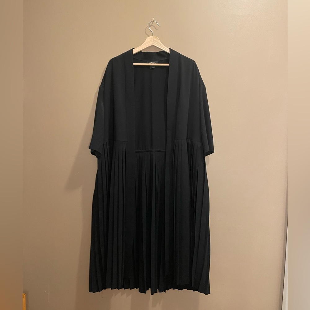 Monki - Kimono-style black pleated duster coat